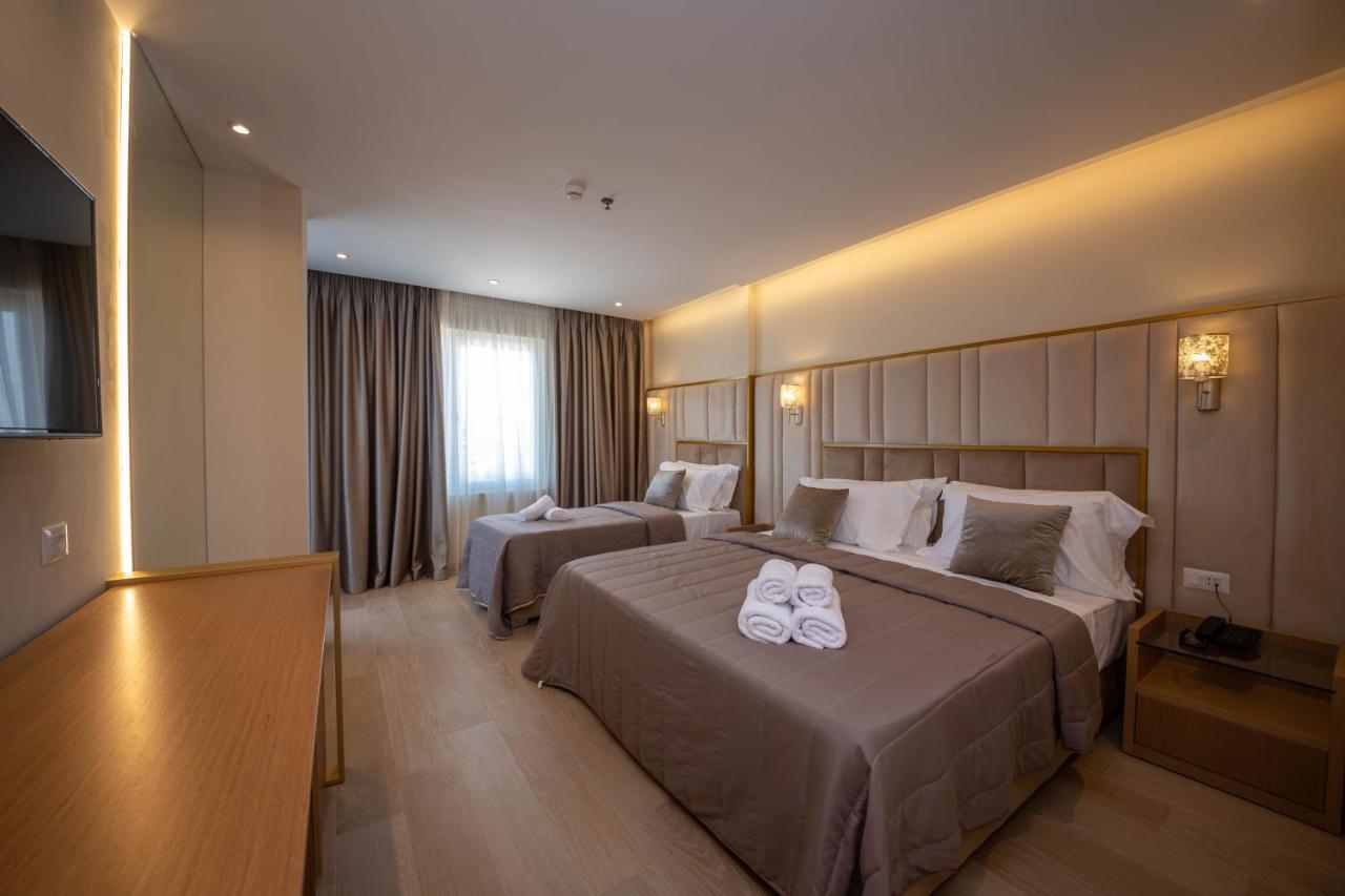 Merar Hotel โกเลม ภายนอก รูปภาพ