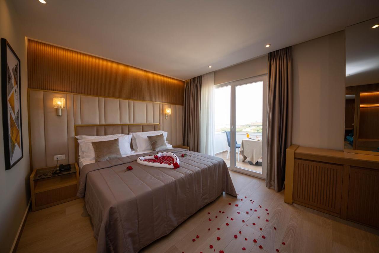 Merar Hotel โกเลม ภายนอก รูปภาพ